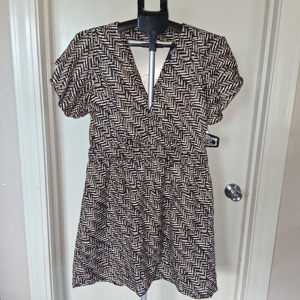 NWT Angie Boho Chevron Geometric Print Faux-Wrap Lightweight Mini Dress Large